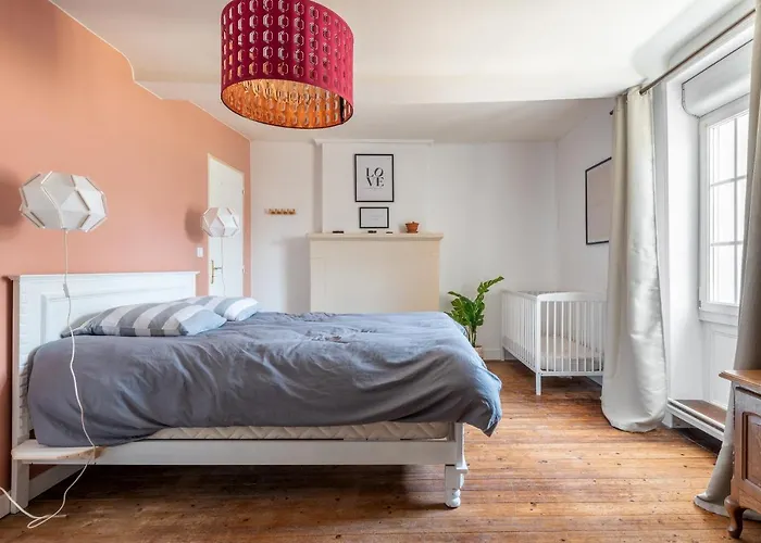 L'escalier Rouge - Maison Renovee Avec Cour * リュック・シュル・メール