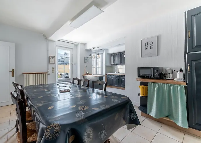 L'escalier Rouge - Maison Renovee Avec Cour * リュック・シュル・メール