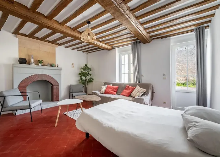 別荘 L'escalier Rouge - Maison Renovee Avec Cour *