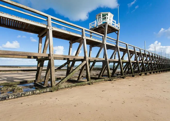 別荘 L'escalier Rouge - Maison Renovee Avec Cour *