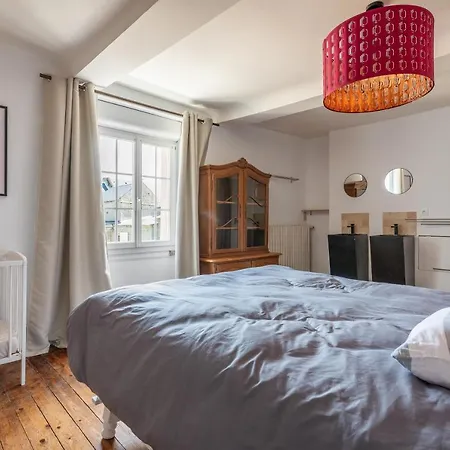 L'escalier Rouge - Maison Renovee Avec Cour Dom wakacyjny Luc-sur-Mer