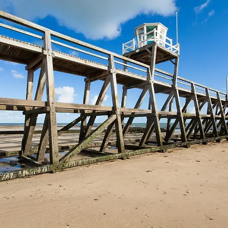 Dom wakacyjny L'escalier Rouge - Maison Renovee Avec Cour *